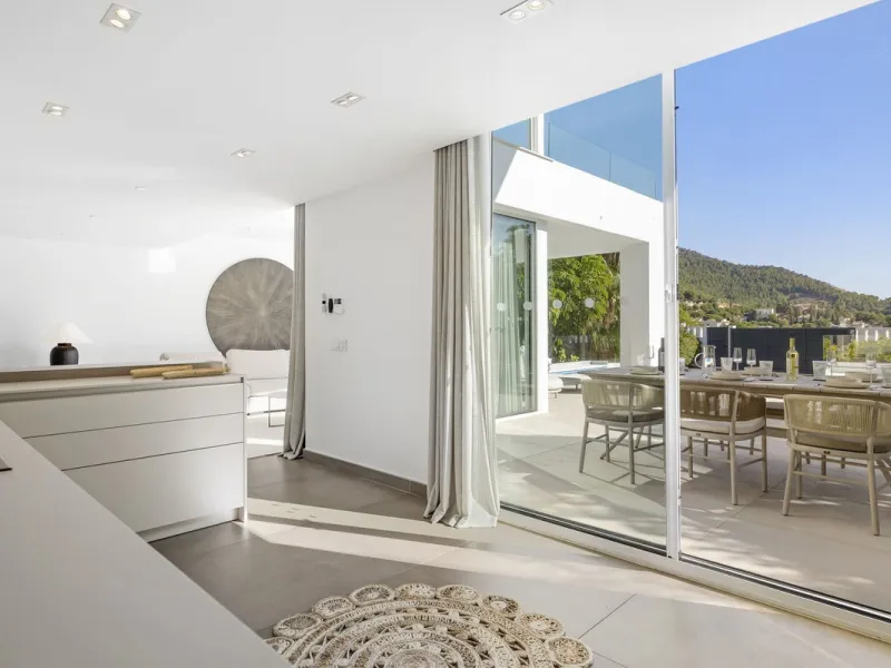 House - Detached Villa в продаже в Mijas, Málaga. В доме 3 спален и 3 ванных комнат. Площадь дома 163 м²