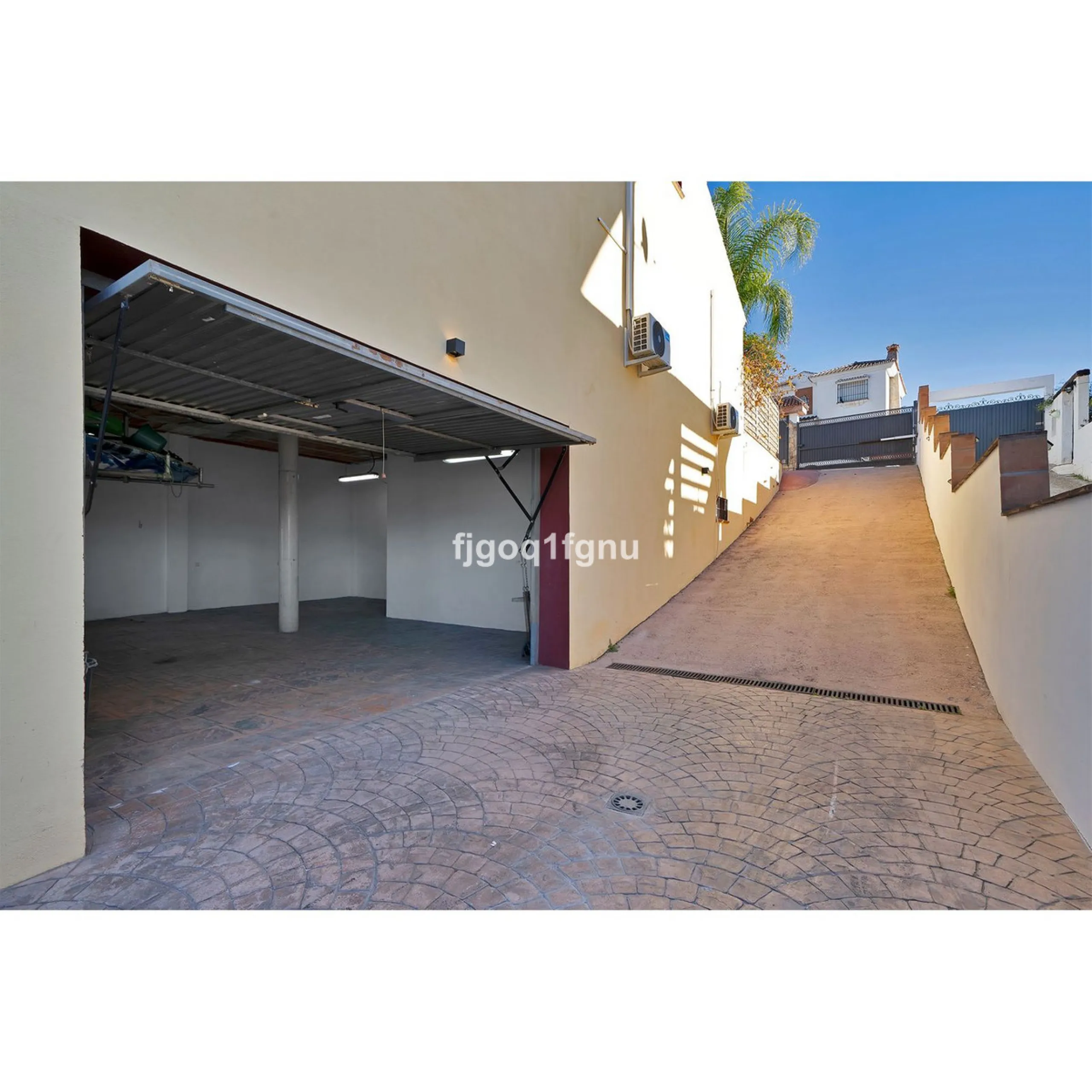 House in Sierra Chica, Coín – Views of the Guadalhorce Valley