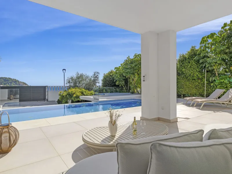 House - Detached Villa в продаже в Mijas, Málaga. В доме 3 спален и 3 ванных комнат. Площадь дома 163 м²