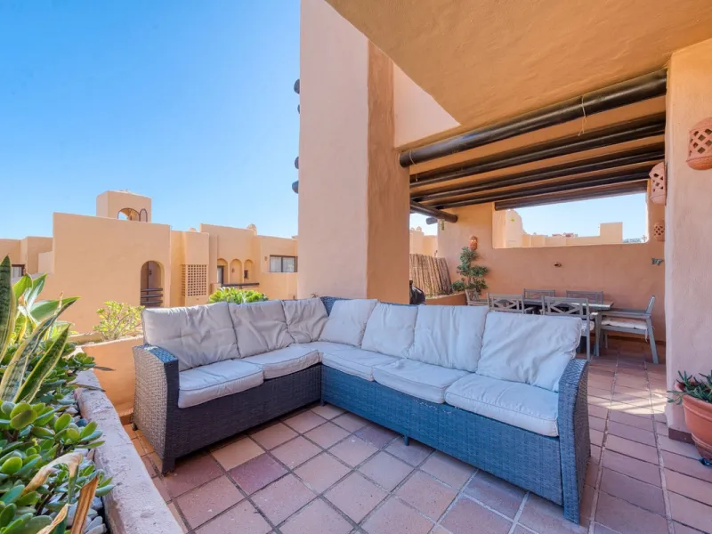 Ground Floor Apartment with Direct Garden Access | La Duquesa