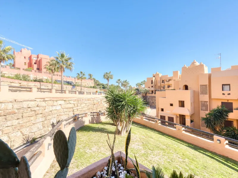Ground Floor Apartment with Direct Garden Access | La Duquesa