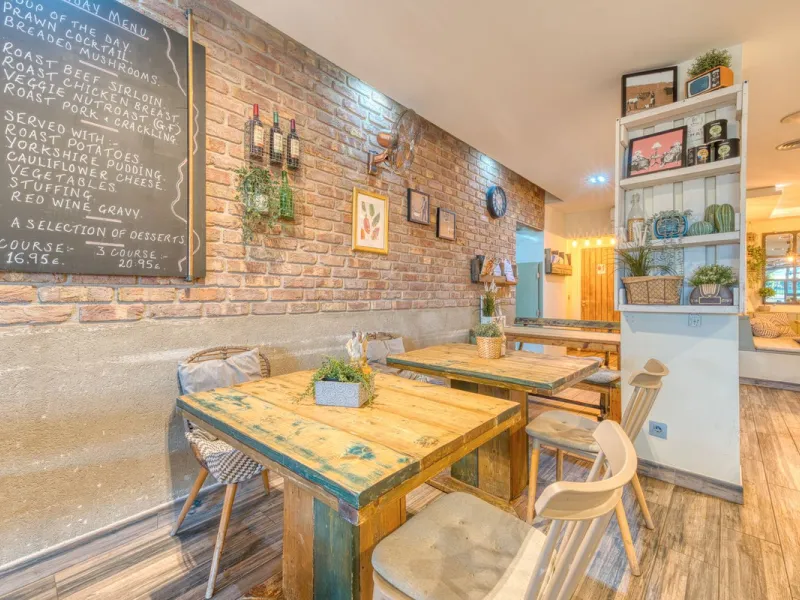 Café/Restaurant Opportunity in the Heart of San Pedro de Alcántara | Costa del Sol