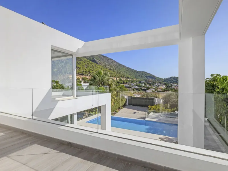 House - Detached Villa в продаже в Mijas, Málaga. В доме 3 спален и 3 ванных комнат. Площадь дома 163 м²