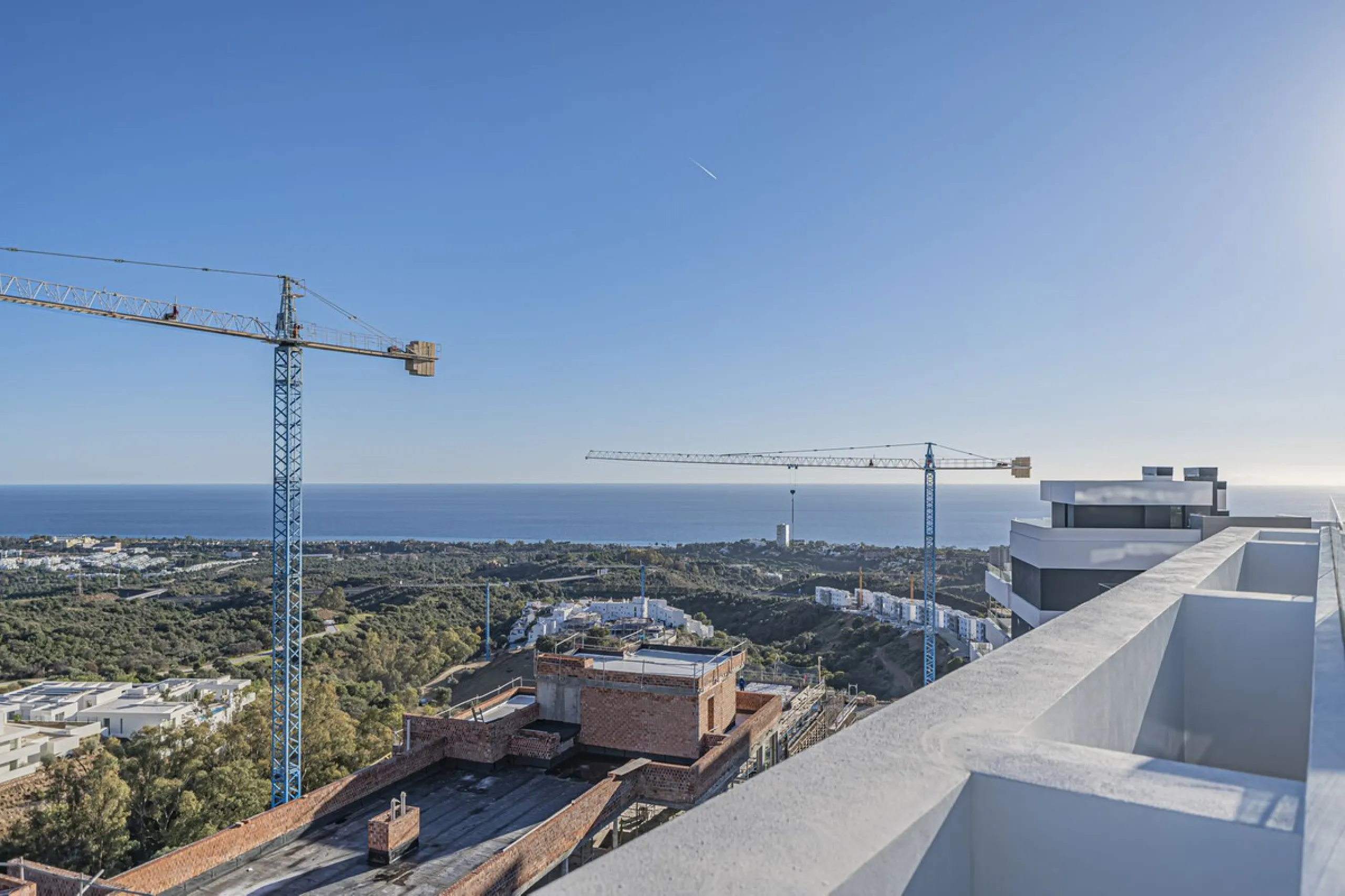 CONTEMPORARY PROPERTY WITH SEA VIEWS IN MARBELLA