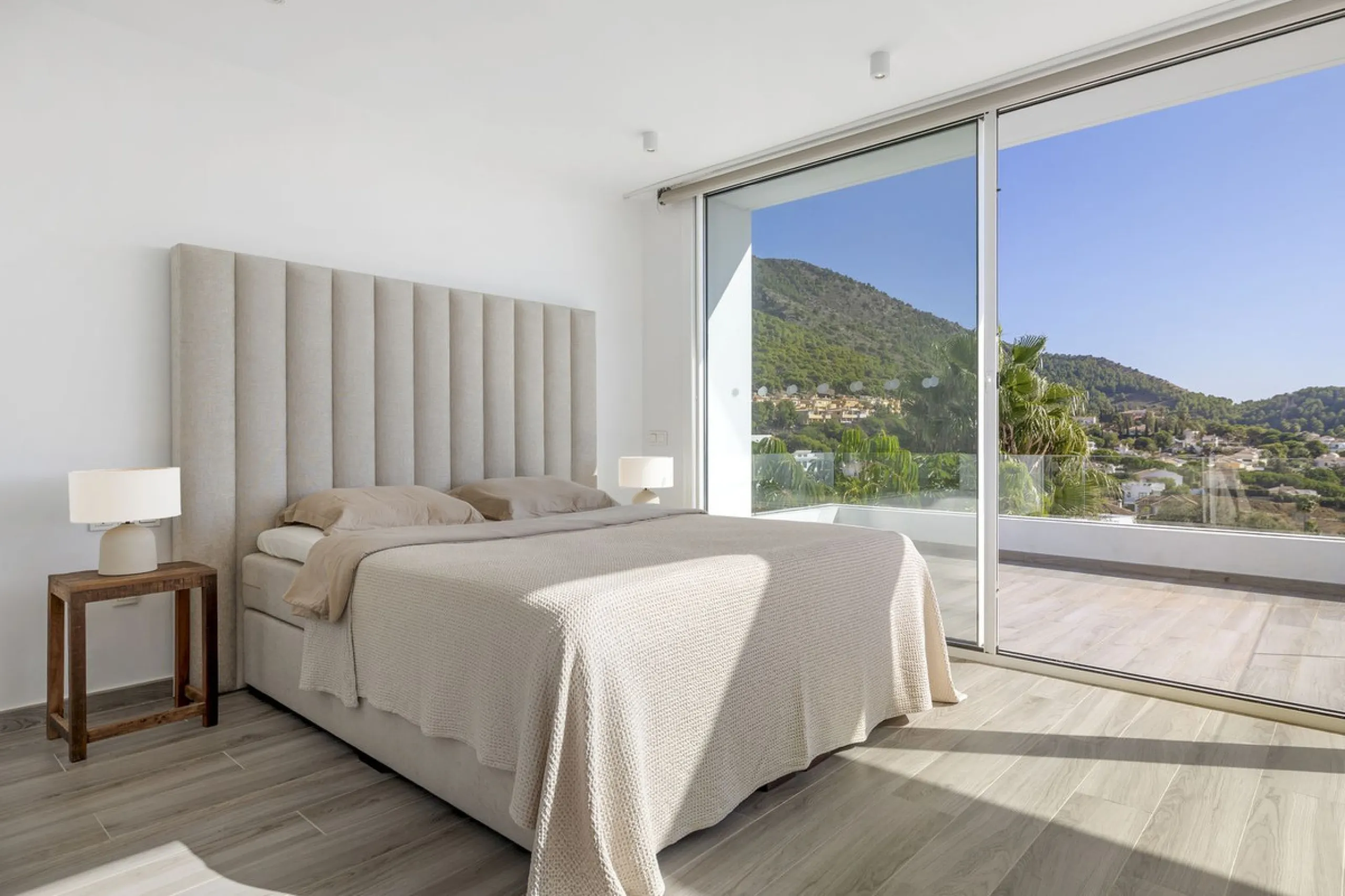 House - Detached Villa в продаже в Mijas, Málaga. В доме 3 спален и 3 ванных комнат. Площадь дома 163 м²
