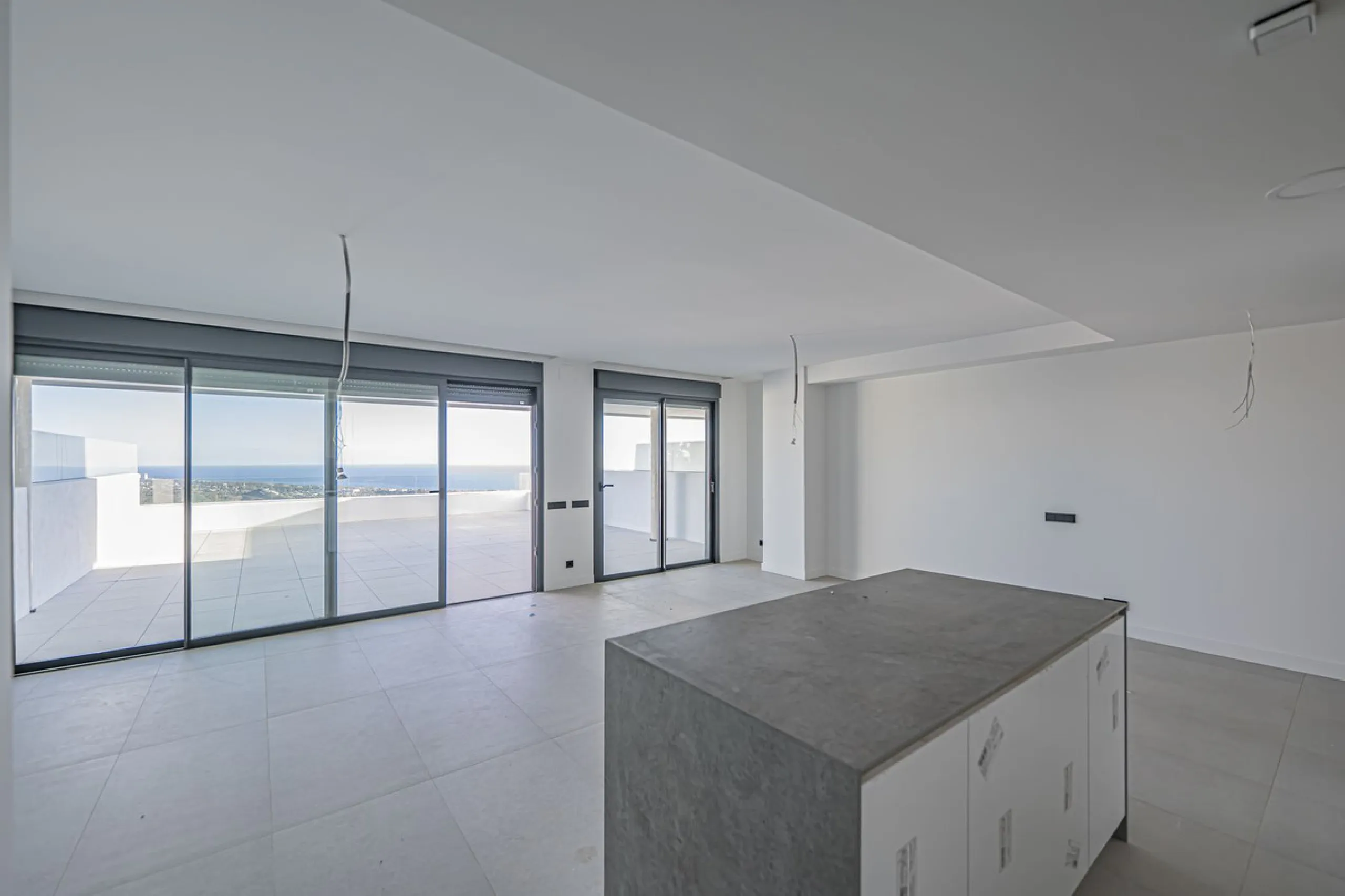 CONTEMPORARY PROPERTY WITH SEA VIEWS IN MARBELLA