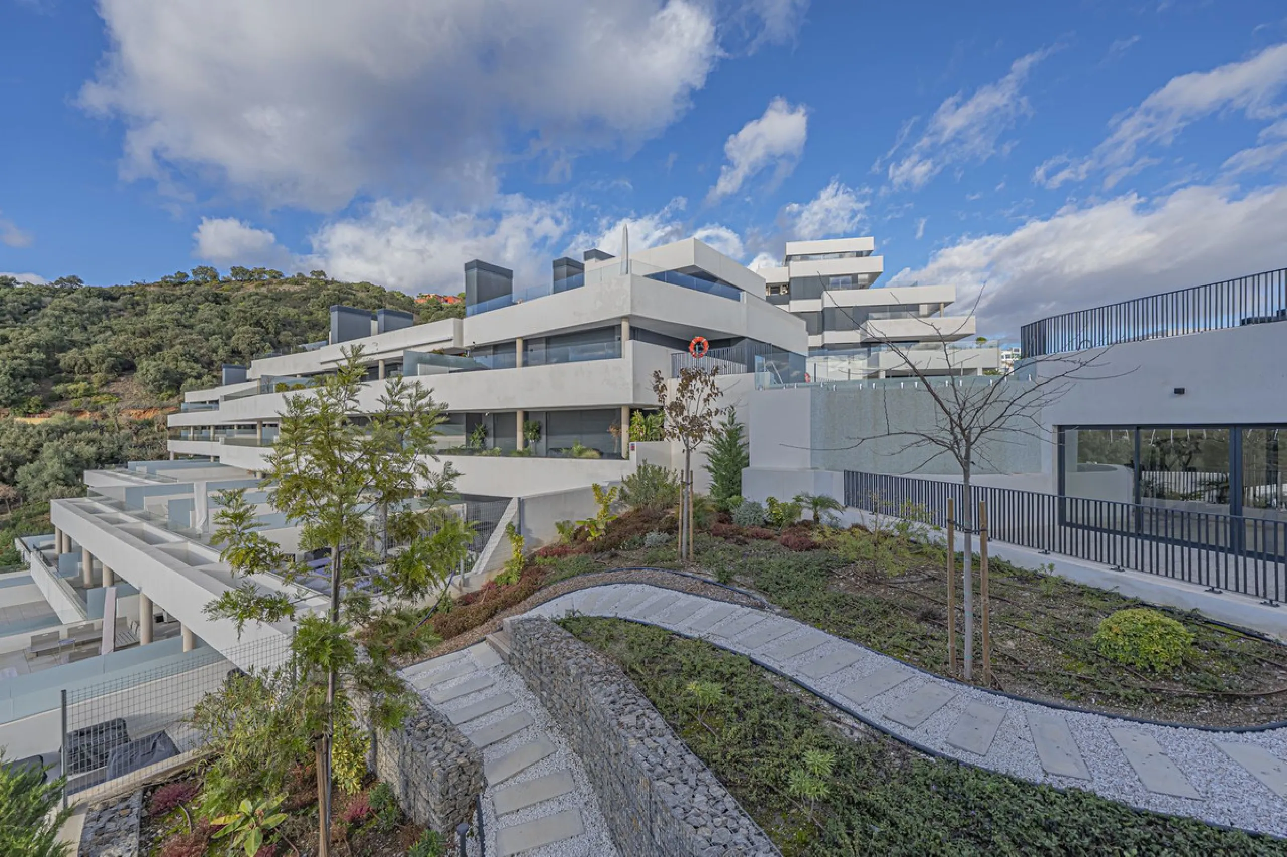 CONTEMPORARY PROPERTY WITH SEA VIEWS IN MARBELLA