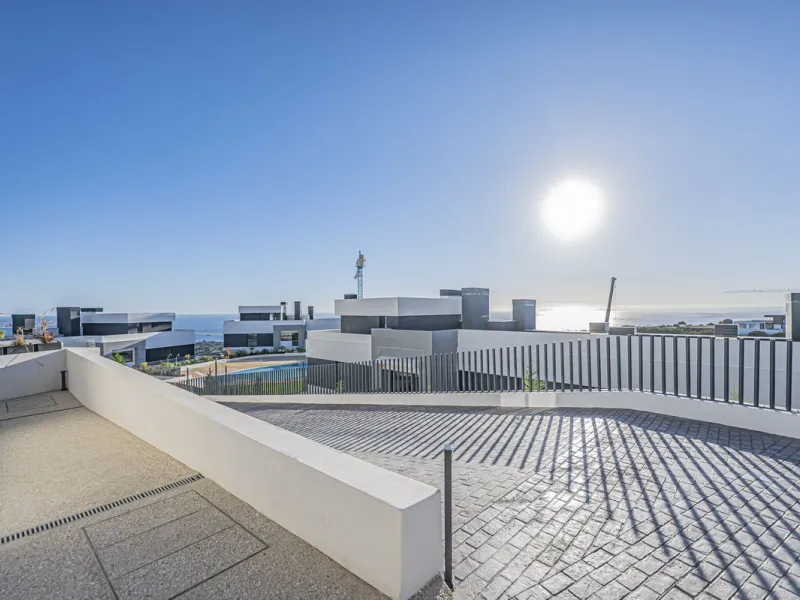 CONTEMPORARY PROPERTY WITH SEA VIEWS IN MARBELLA
