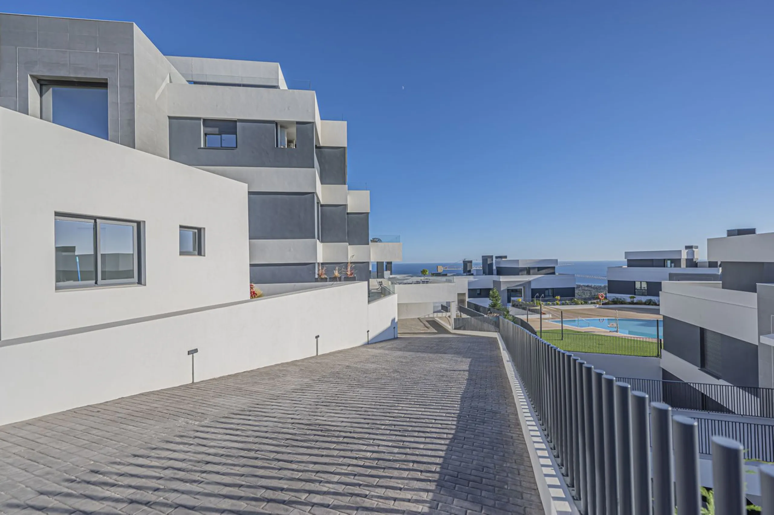 CONTEMPORARY PROPERTY WITH SEA VIEWS IN MARBELLA