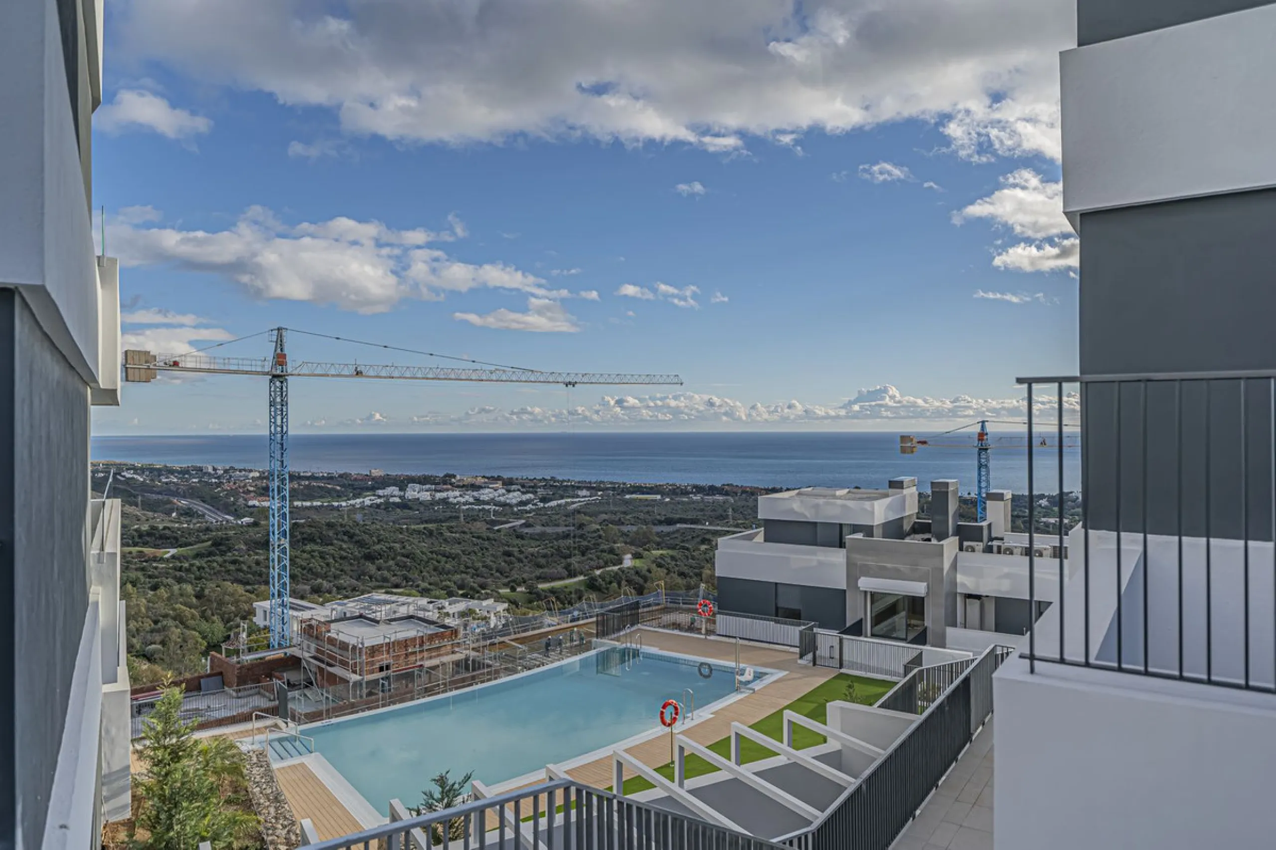 CONTEMPORARY PROPERTY WITH SEA VIEWS IN MARBELLA