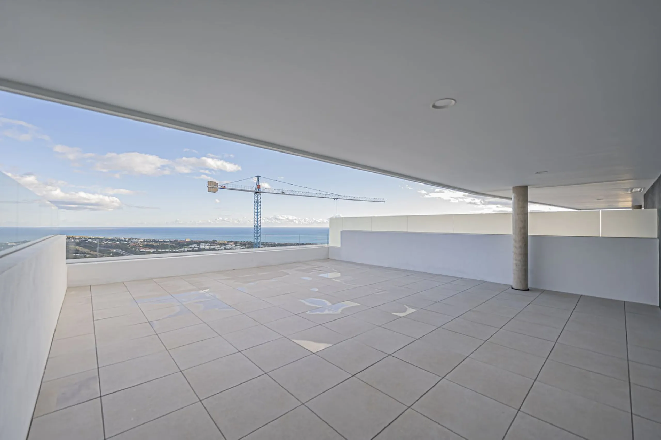 CONTEMPORARY PROPERTY WITH SEA VIEWS IN MARBELLA