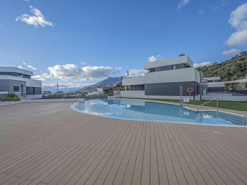 CONTEMPORARY PROPERTY WITH SEA VIEWS IN MARBELLA