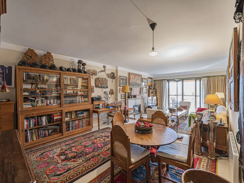 Spacious property located in the Atalaya area, next to Guadalmina Alta, just minutes from all amenities and surrounded by some of the best golf courses in the area: Atalaya, El Paraiso, Los Arqueros, Guadalmina, etc.