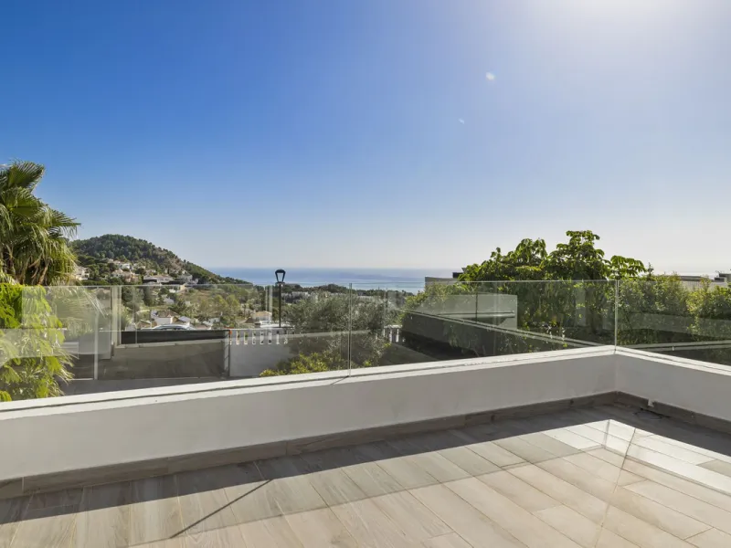 House - Detached Villa в продаже в Mijas, Málaga. В доме 3 спален и 3 ванных комнат. Площадь дома 163 м²