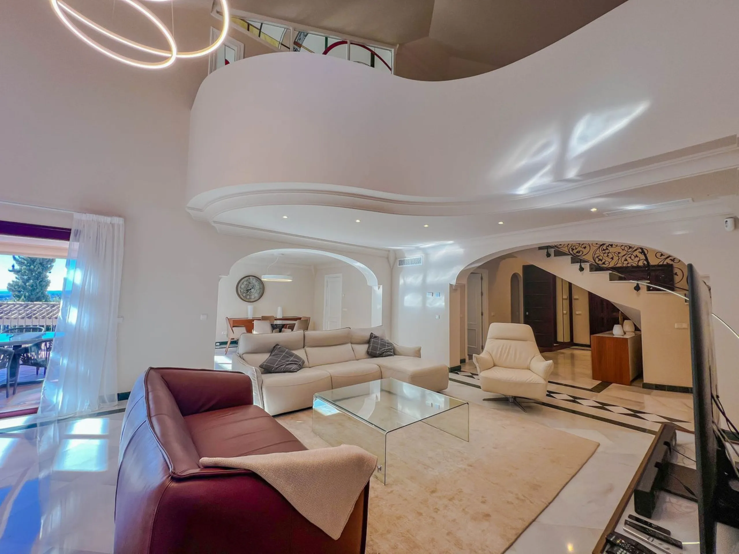 IMPRESSIVE 5-BEDROOM VILLA IN LOS FLAMINGOS, BENAHAVÍS