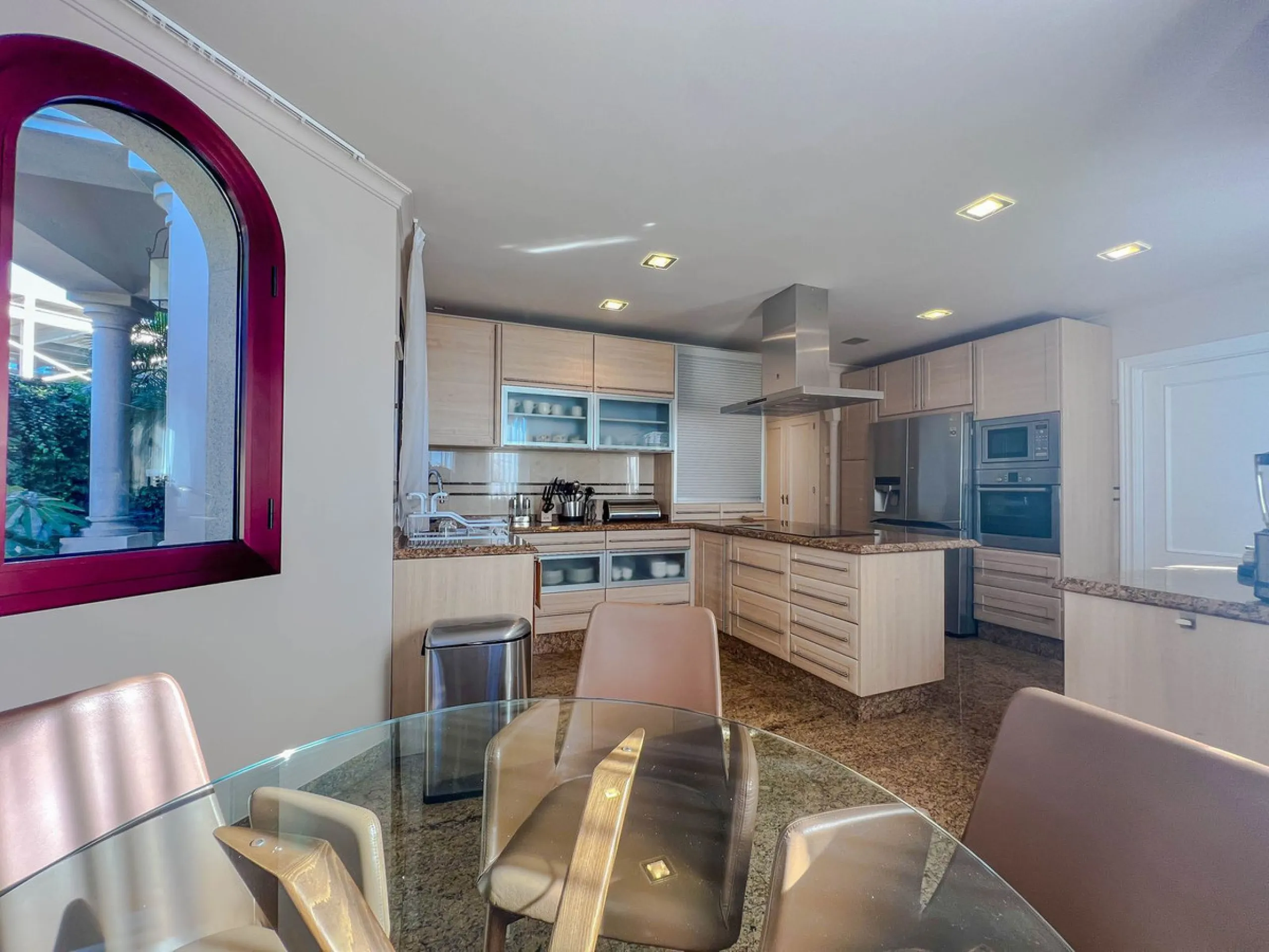 IMPRESSIVE 5-BEDROOM VILLA IN LOS FLAMINGOS, BENAHAVÍS