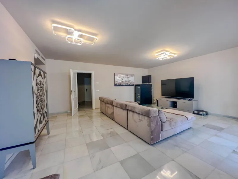 IMPRESSIVE 5-BEDROOM VILLA IN LOS FLAMINGOS, BENAHAVÍS