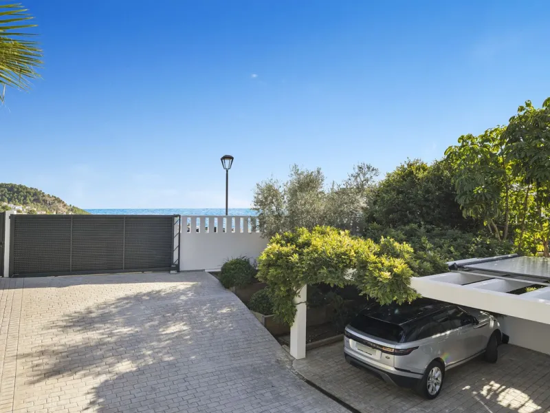 House - Detached Villa в продаже в Mijas, Málaga. В доме 3 спален и 3 ванных комнат. Площадь дома 163 м²