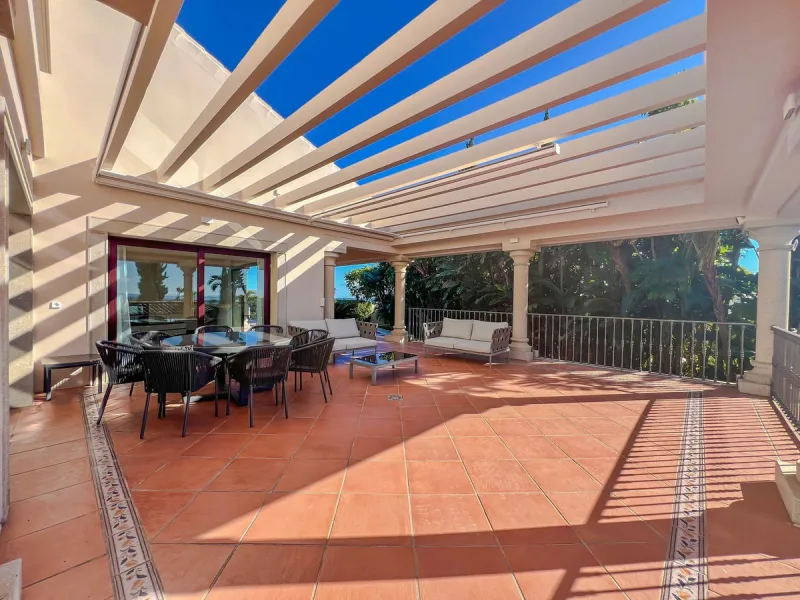IMPRESSIVE 5-BEDROOM VILLA IN LOS FLAMINGOS, BENAHAVÍS
