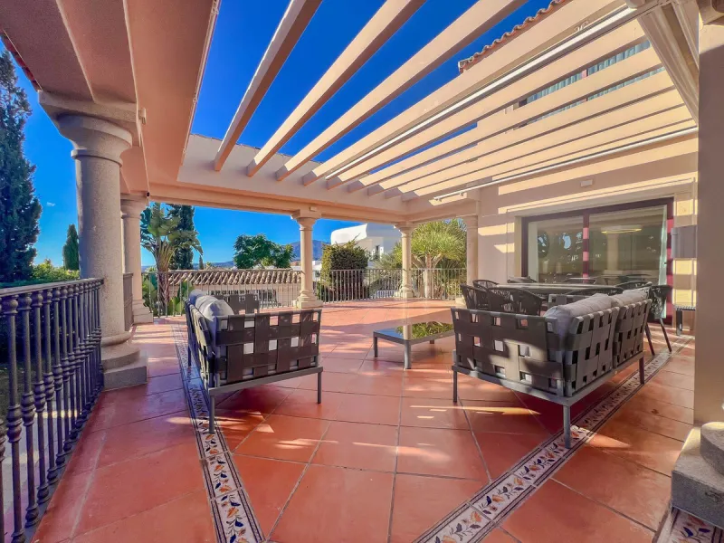 IMPRESSIVE 5-BEDROOM VILLA IN LOS FLAMINGOS, BENAHAVÍS