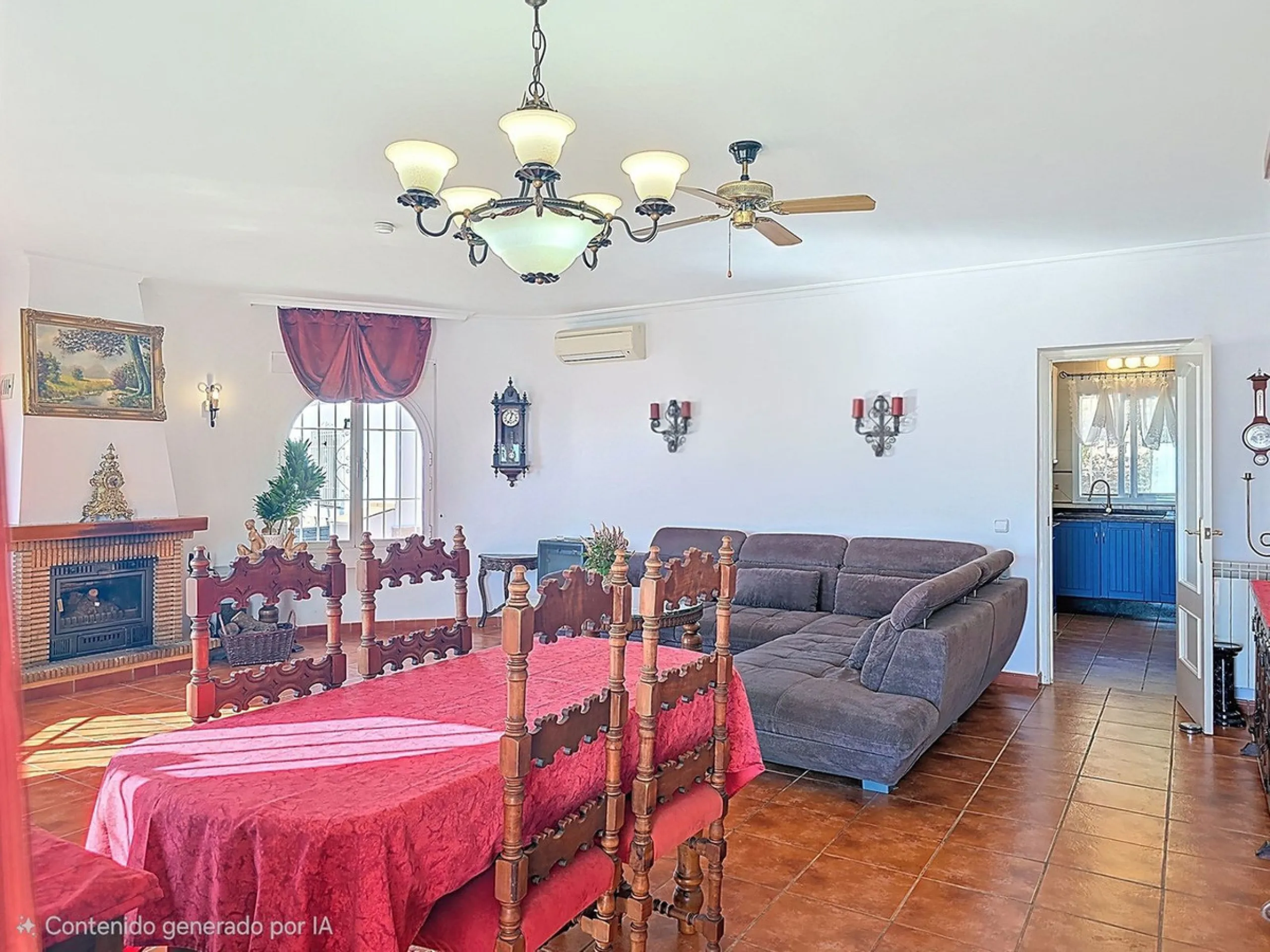 House - Detached Villa в продаже в Arenas, Málaga. В доме 3 спален и 2 ванных комнат. Площадь дома 235 м². Площадь участка 9500 м²