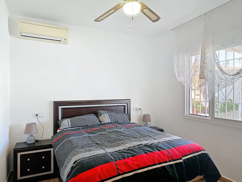 House - Detached Villa в продаже в Arenas, Málaga. В доме 3 спален и 2 ванных комнат. Площадь дома 235 м². Площадь участка 9500 м²