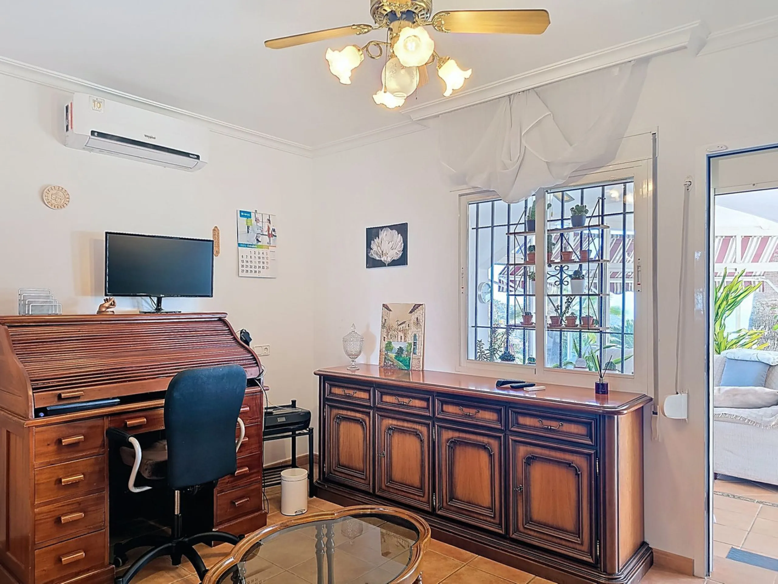 House - Detached Villa в продаже в Arenas, Málaga. В доме 3 спален и 2 ванных комнат. Площадь дома 235 м². Площадь участка 9500 м²