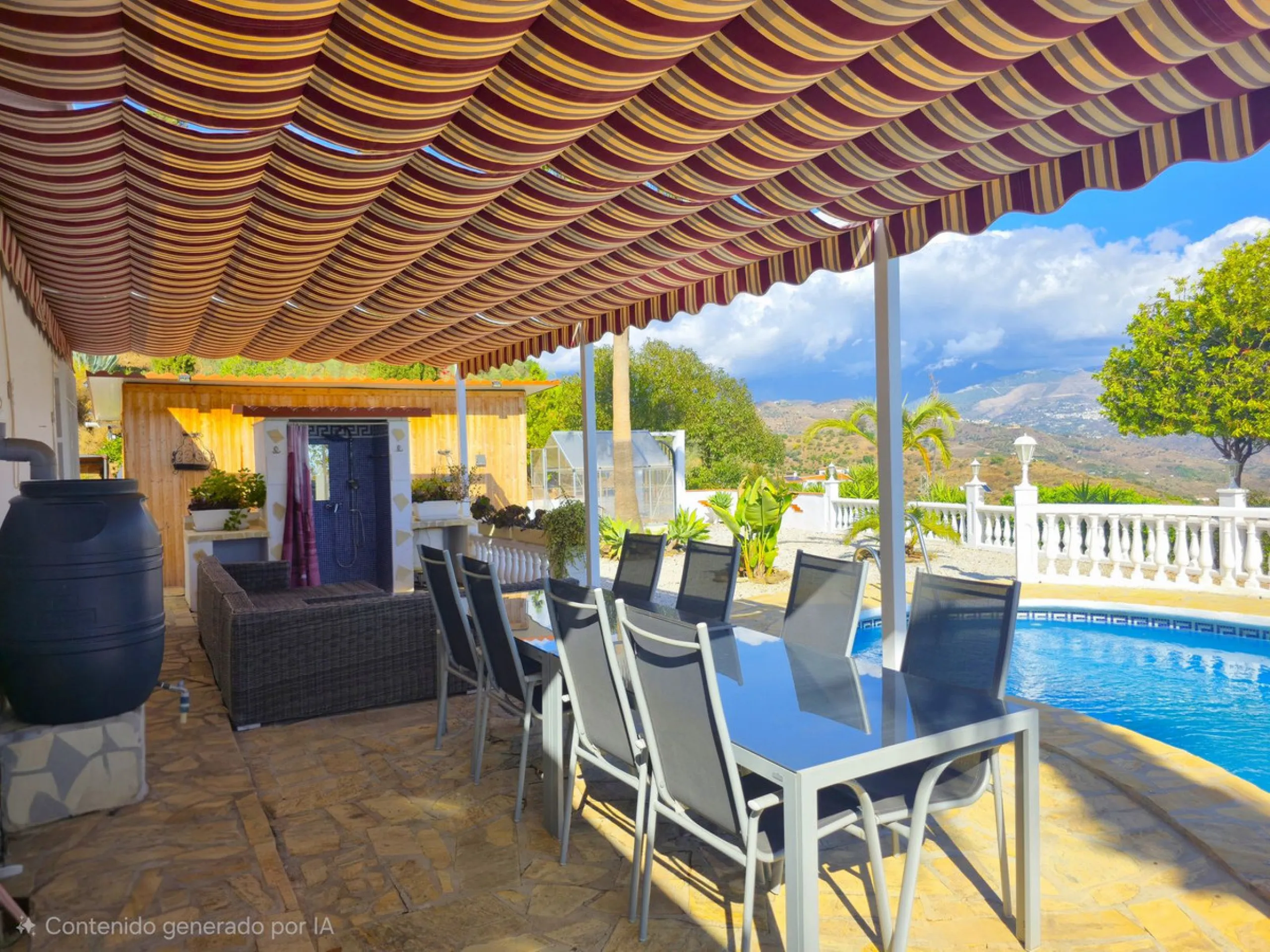 House - Detached Villa в продаже в Arenas, Málaga. В доме 3 спален и 2 ванных комнат. Площадь дома 235 м². Площадь участка 9500 м²