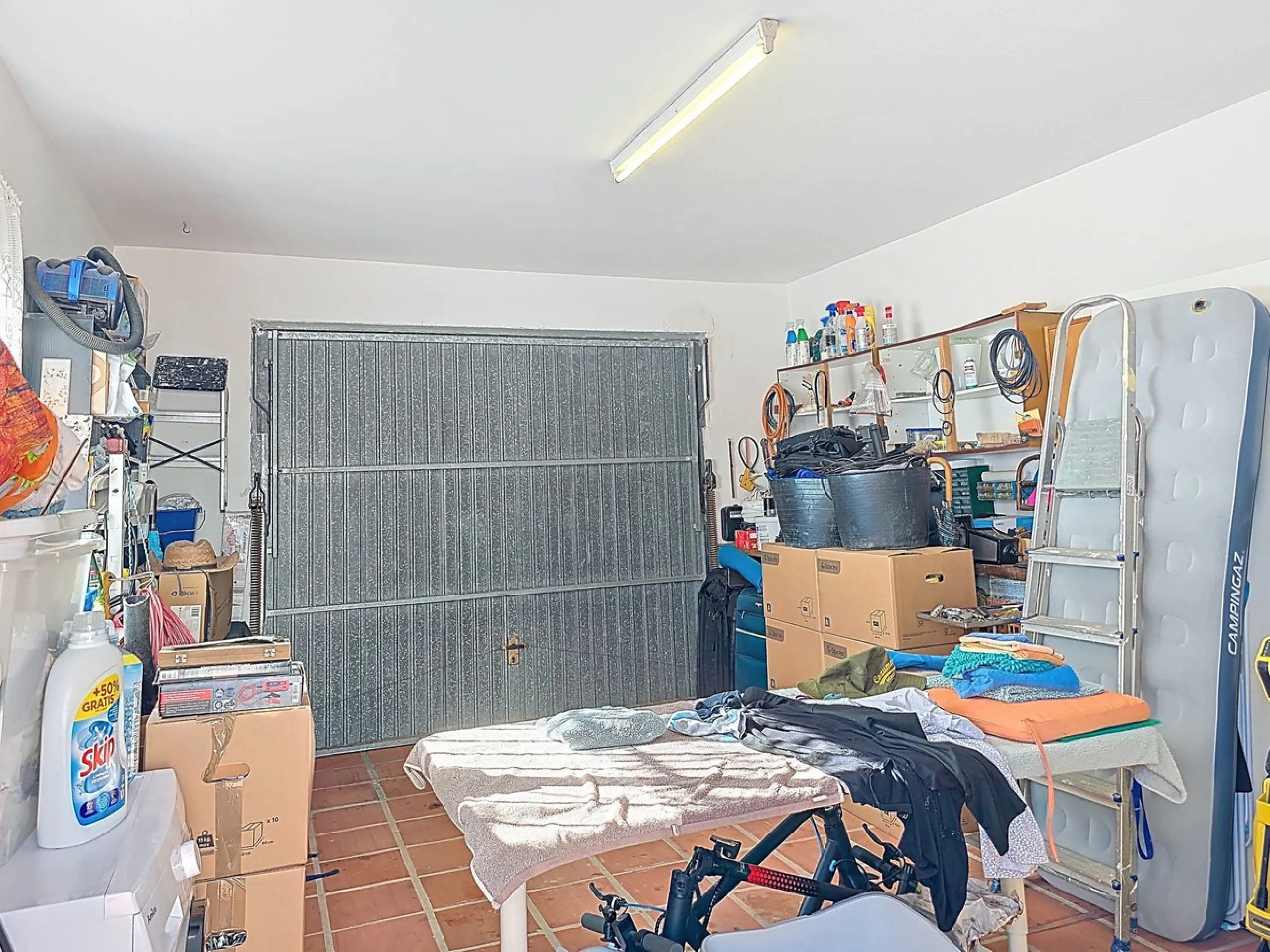 House - Detached Villa в продаже в Arenas, Málaga. В доме 3 спален и 2 ванных комнат. Площадь дома 235 м². Площадь участка 9500 м²