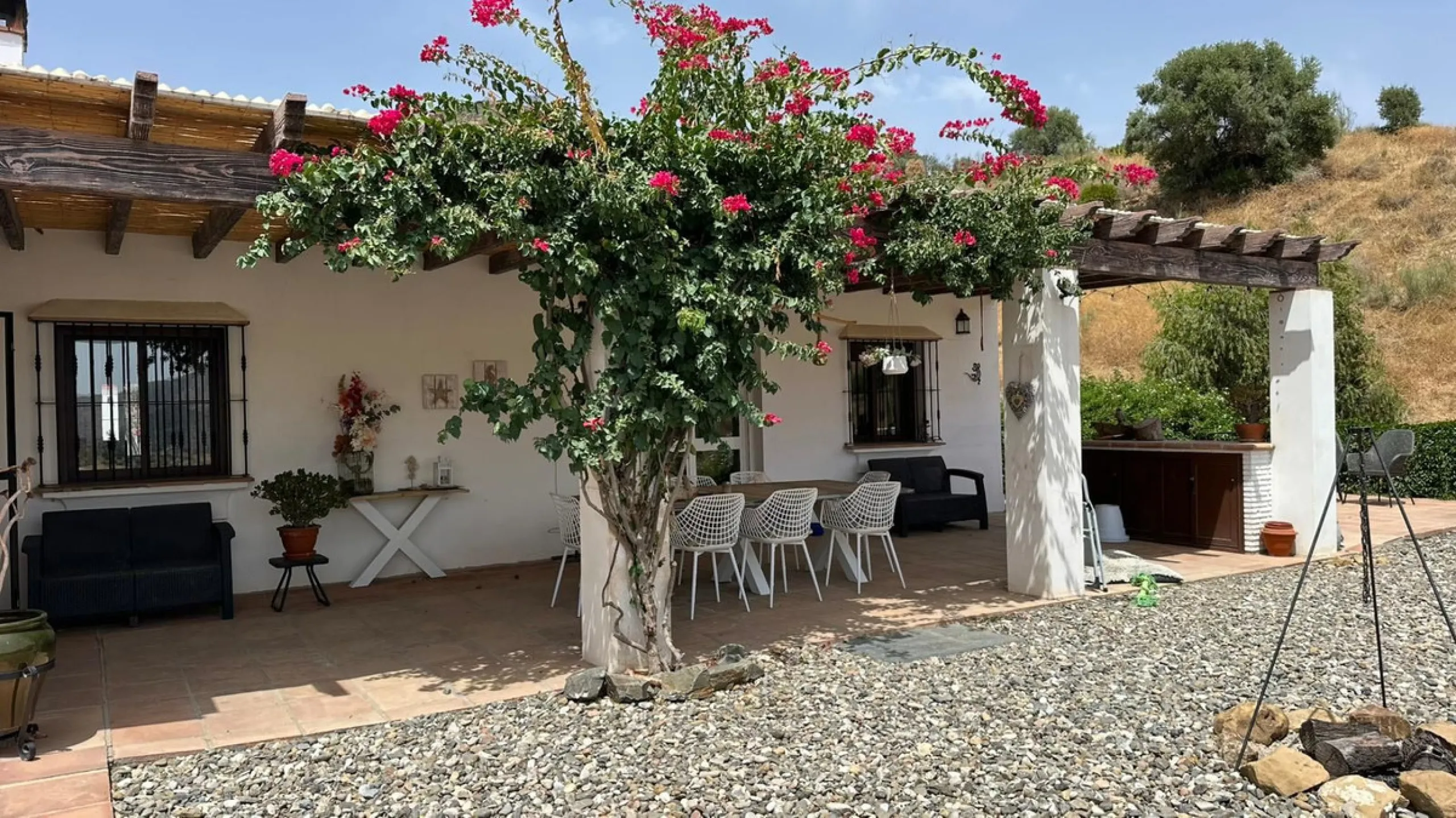 Beautiful Villa for Sale in Álora with DAFO – Perfect to Live, Invest, or Rent Out
