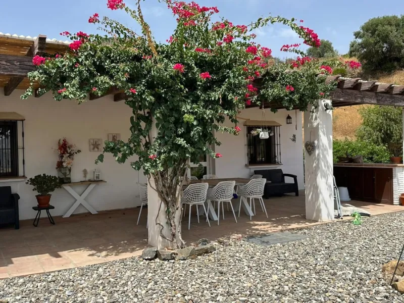 Beautiful Villa for Sale in Álora with DAFO – Perfect to Live, Invest, or Rent Out