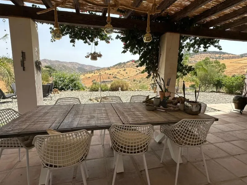 Beautiful Villa for Sale in Álora with DAFO – Perfect to Live, Invest, or Rent Out