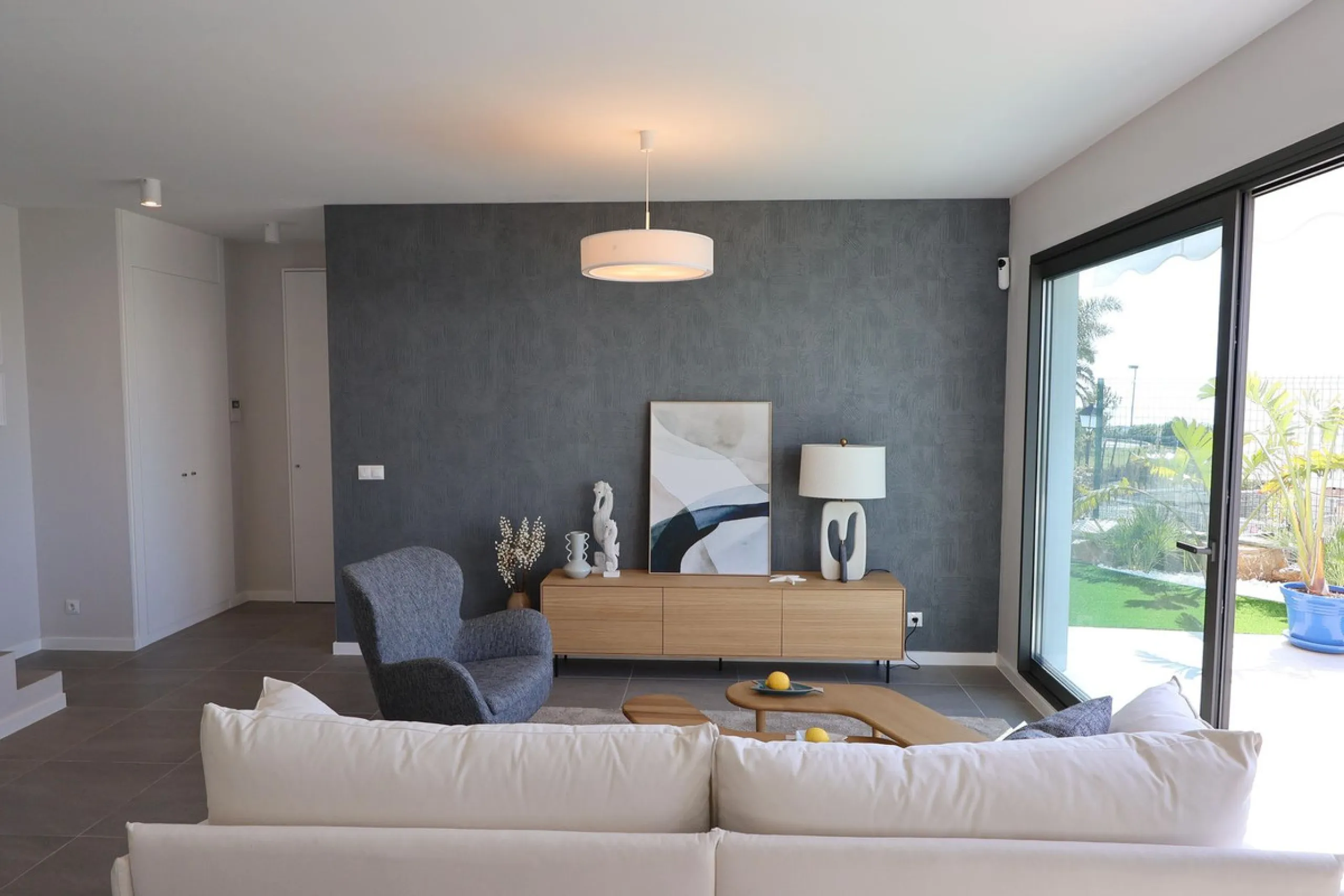 This brand new 3-bedroom, 3-bathroom semi-detached home is located within the contemporary Alya development in Riviera del Sol, Mijas, offering beautiful views of the Mediterranean and a lifestyle designed around comfort and outdoor living on the Costa de