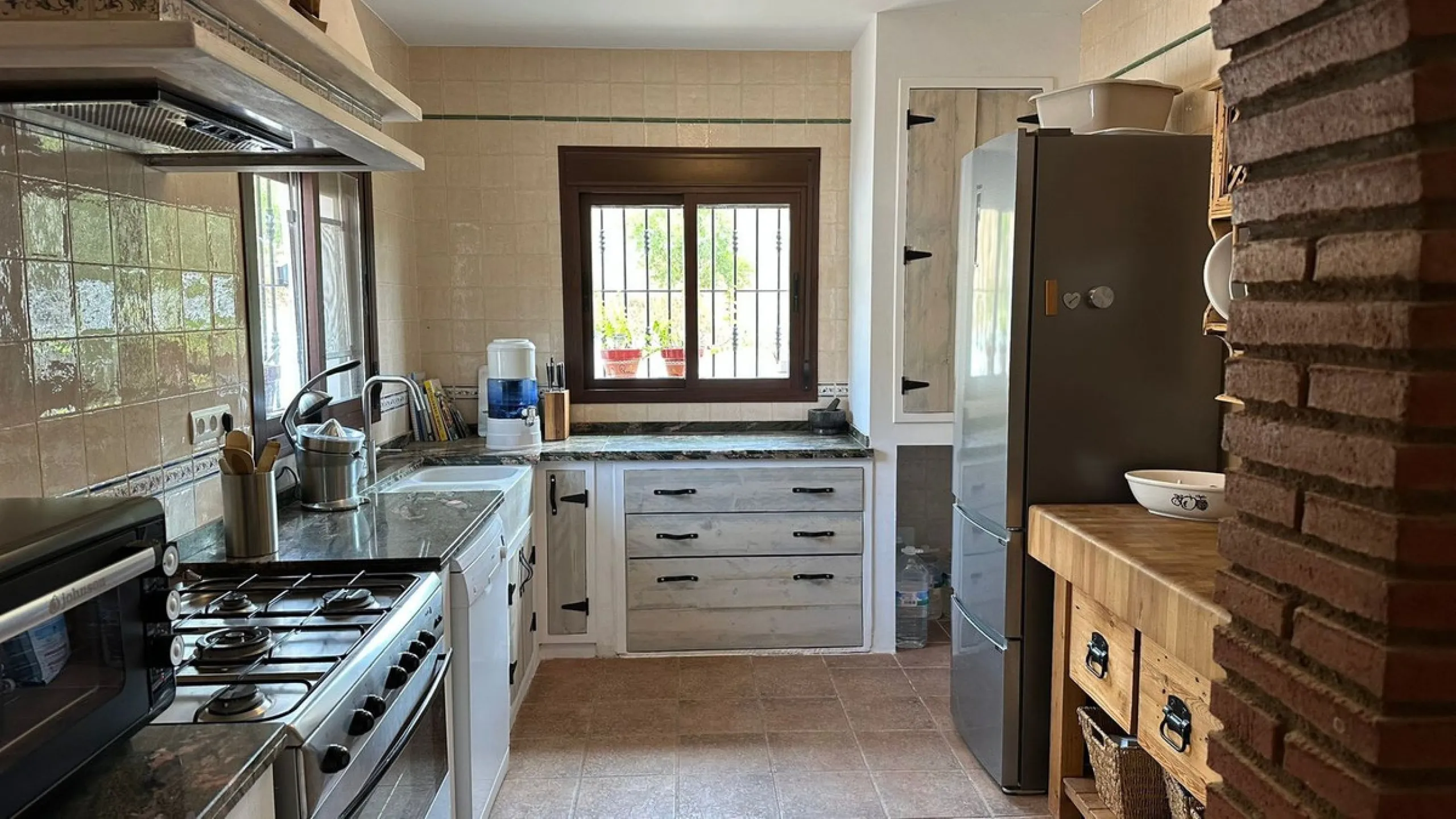Beautiful Villa for Sale in Álora with DAFO – Perfect to Live, Invest, or Rent Out