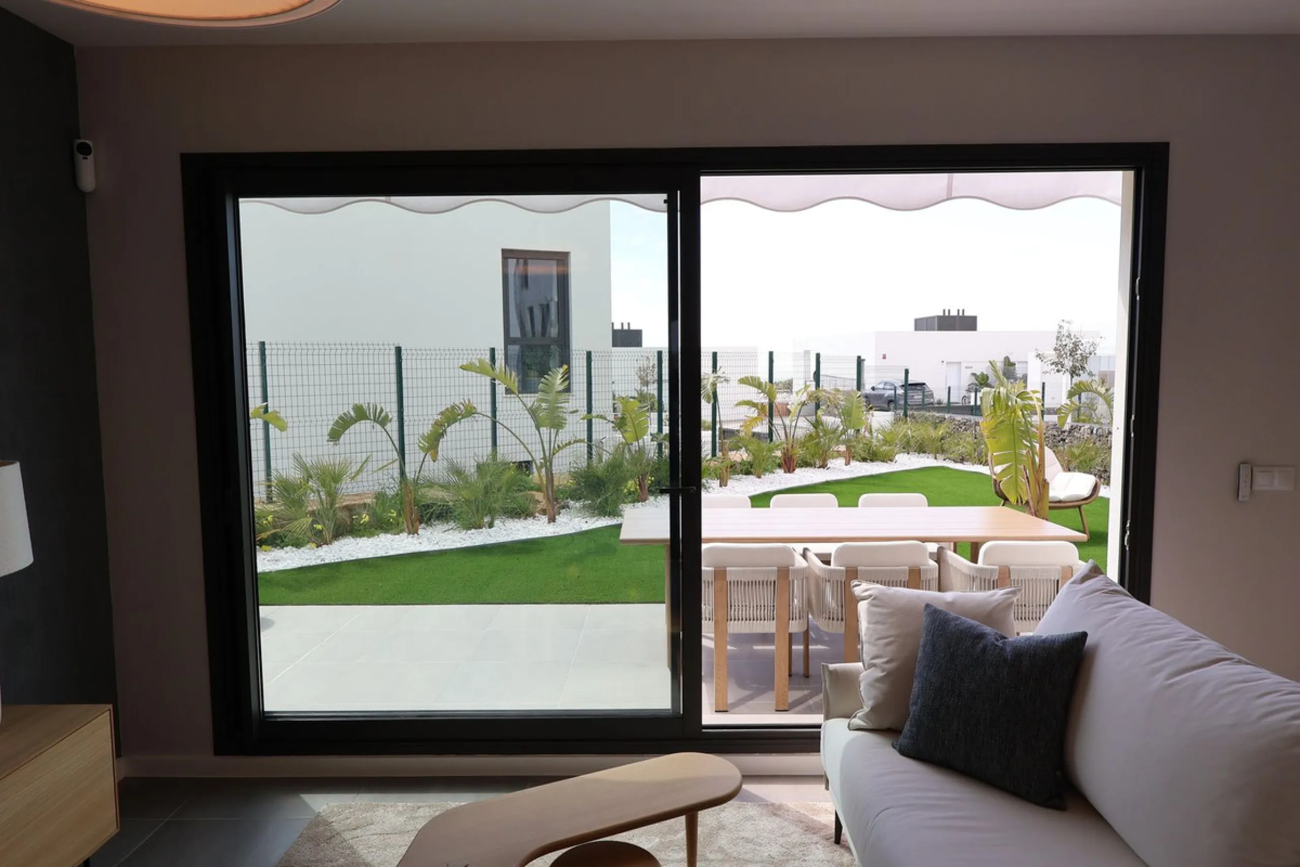 This brand new 3-bedroom, 3-bathroom semi-detached home is located within the contemporary Alya development in Riviera del Sol, Mijas, offering beautiful views of the Mediterranean and a lifestyle designed around comfort and outdoor living on the Costa de