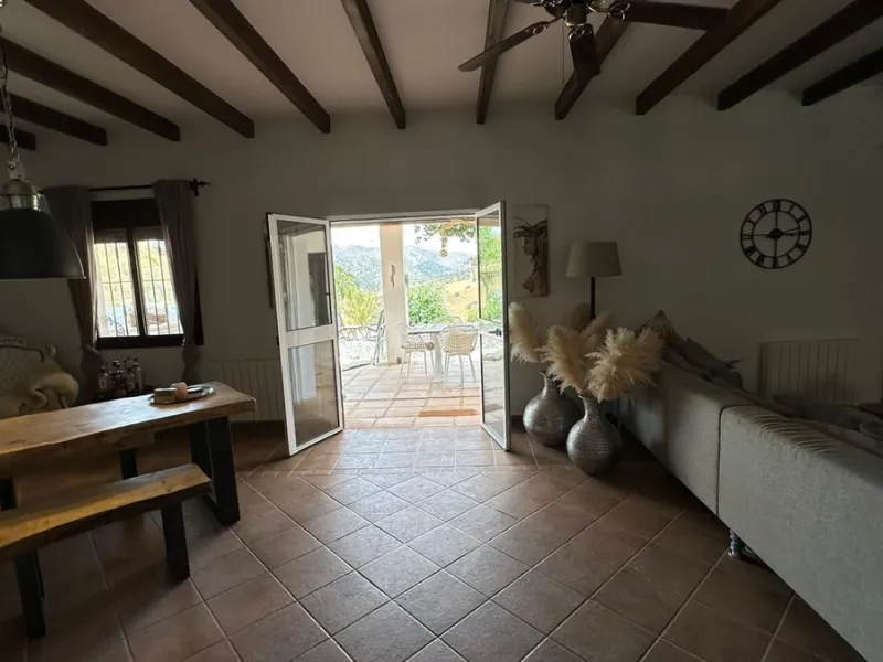 Beautiful Villa for Sale in Álora with DAFO – Perfect to Live, Invest, or Rent Out
