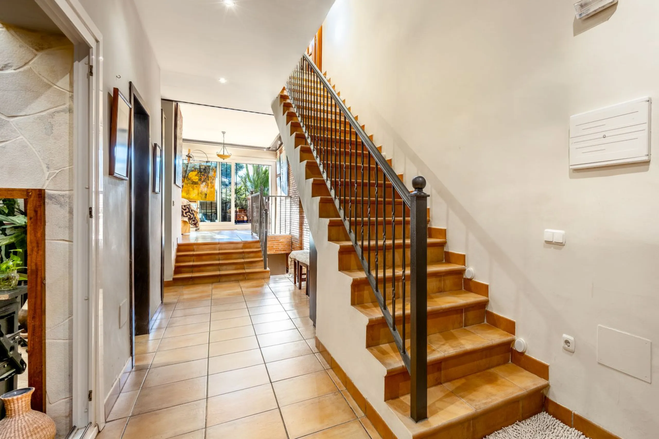 House - Townhouse в продаже в Alhaurín el Grande, Málaga. В доме 2 спален и 2 ванных комнат. Площадь дома 129 м²