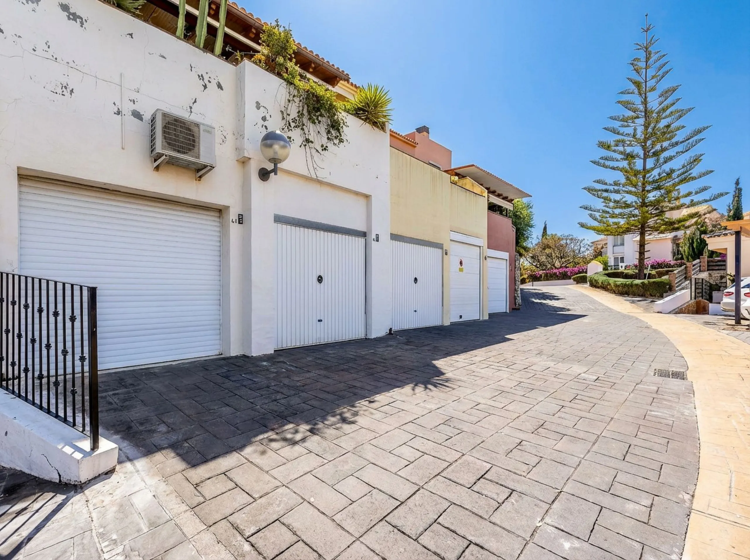 House - Townhouse в продаже в Alhaurín el Grande, Málaga. В доме 2 спален и 2 ванных комнат. Площадь дома 129 м²