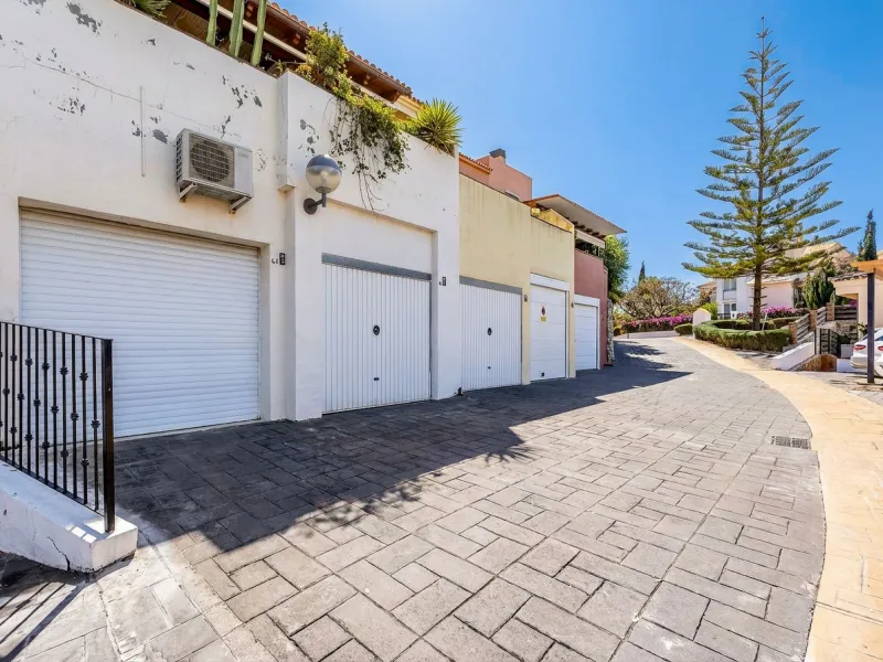 House - Townhouse в продаже в Alhaurín el Grande, Málaga. В доме 2 спален и 2 ванных комнат. Площадь дома 129 м²