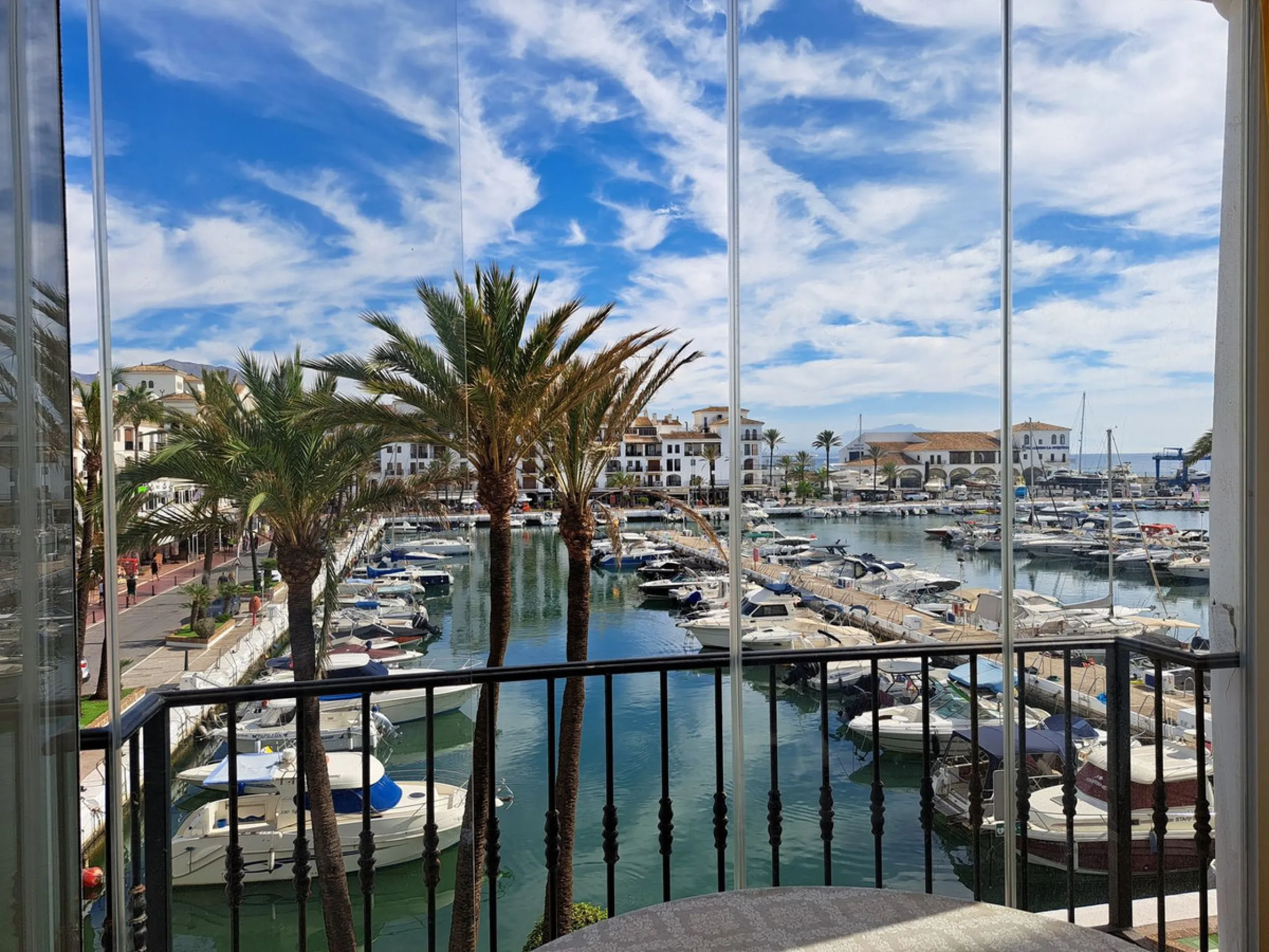 Middle Floor Apartment, La Duquesa, Costa del Sol.