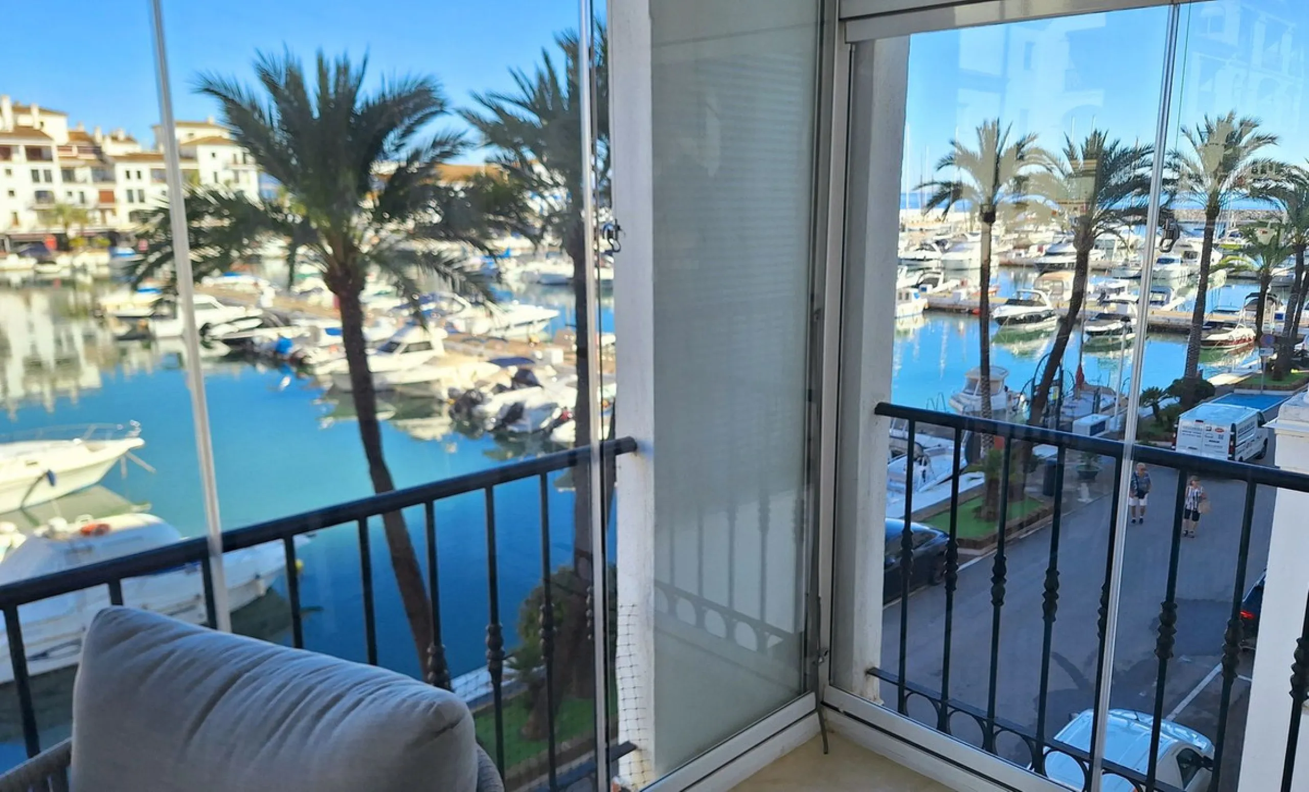 Middle Floor Apartment, La Duquesa, Costa del Sol.