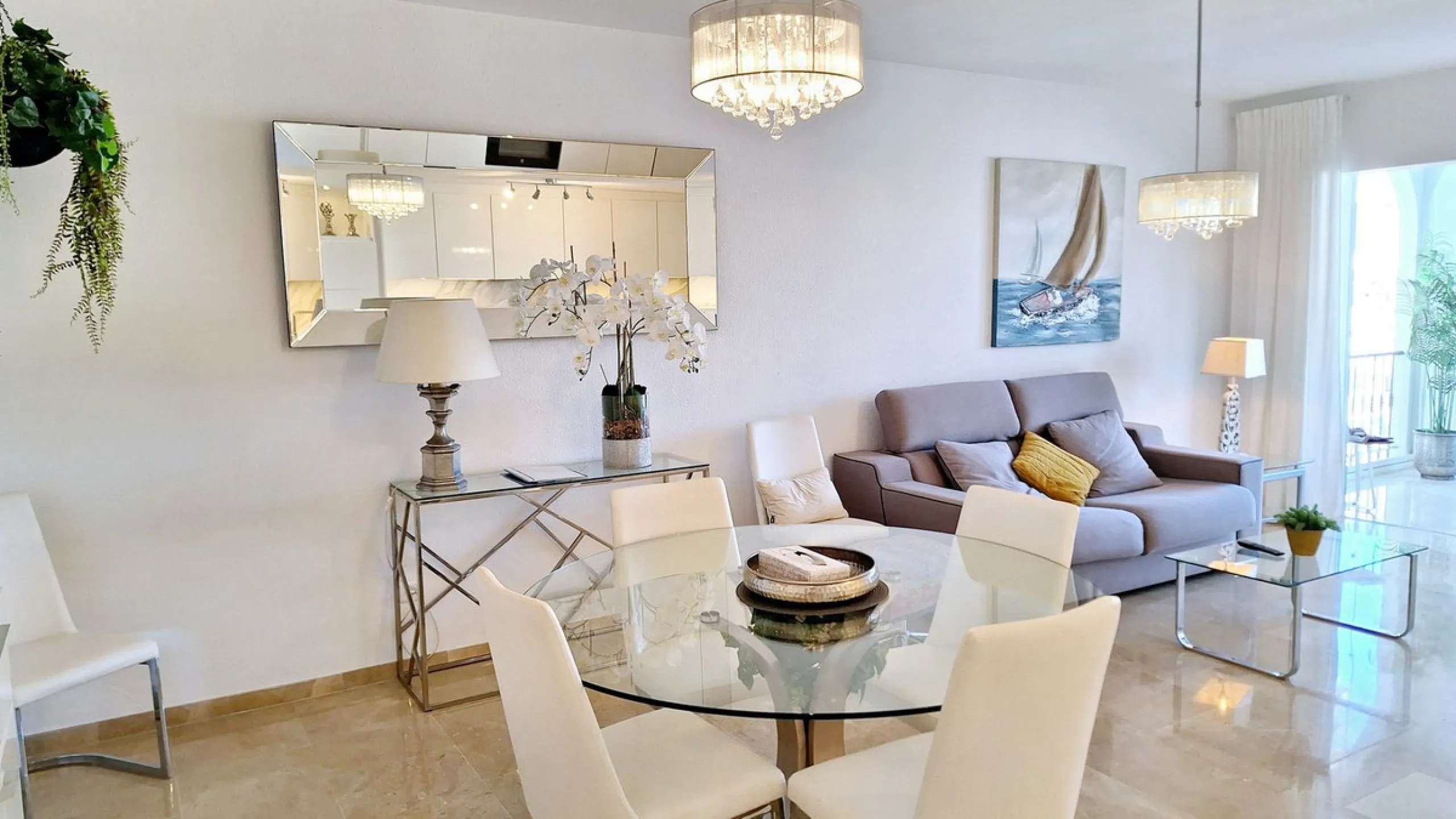 Middle Floor Apartment, La Duquesa, Costa del Sol.