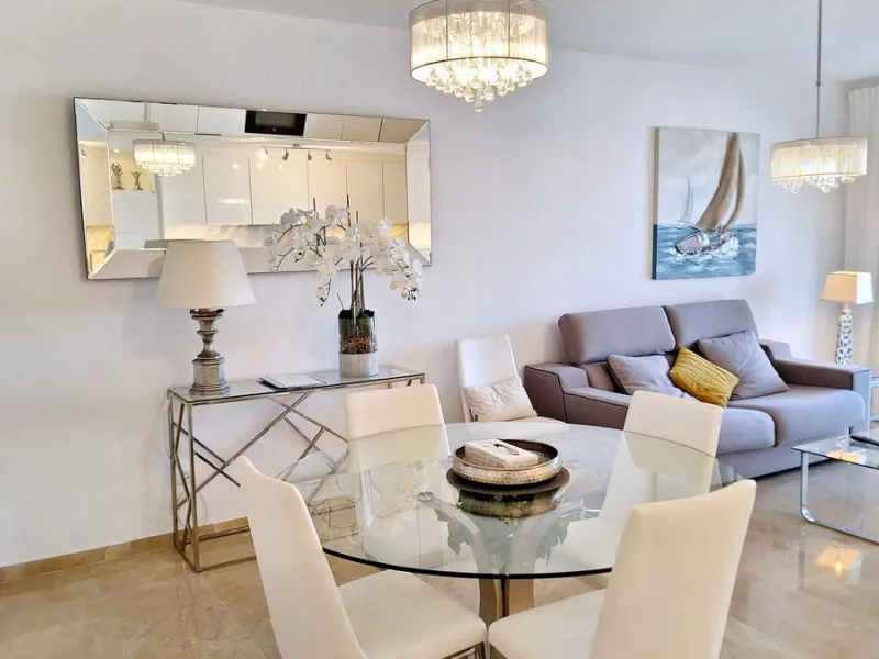 Middle Floor Apartment, La Duquesa, Costa del Sol.