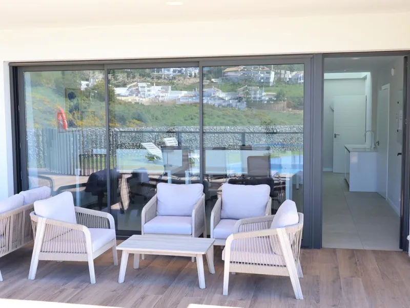 This brand new 3-bedroom, 3-bathroom semi-detached home is located within the contemporary Alya development in Riviera del Sol, Mijas, offering beautiful views of the Mediterranean and a lifestyle designed around comfort and outdoor living on the Costa de