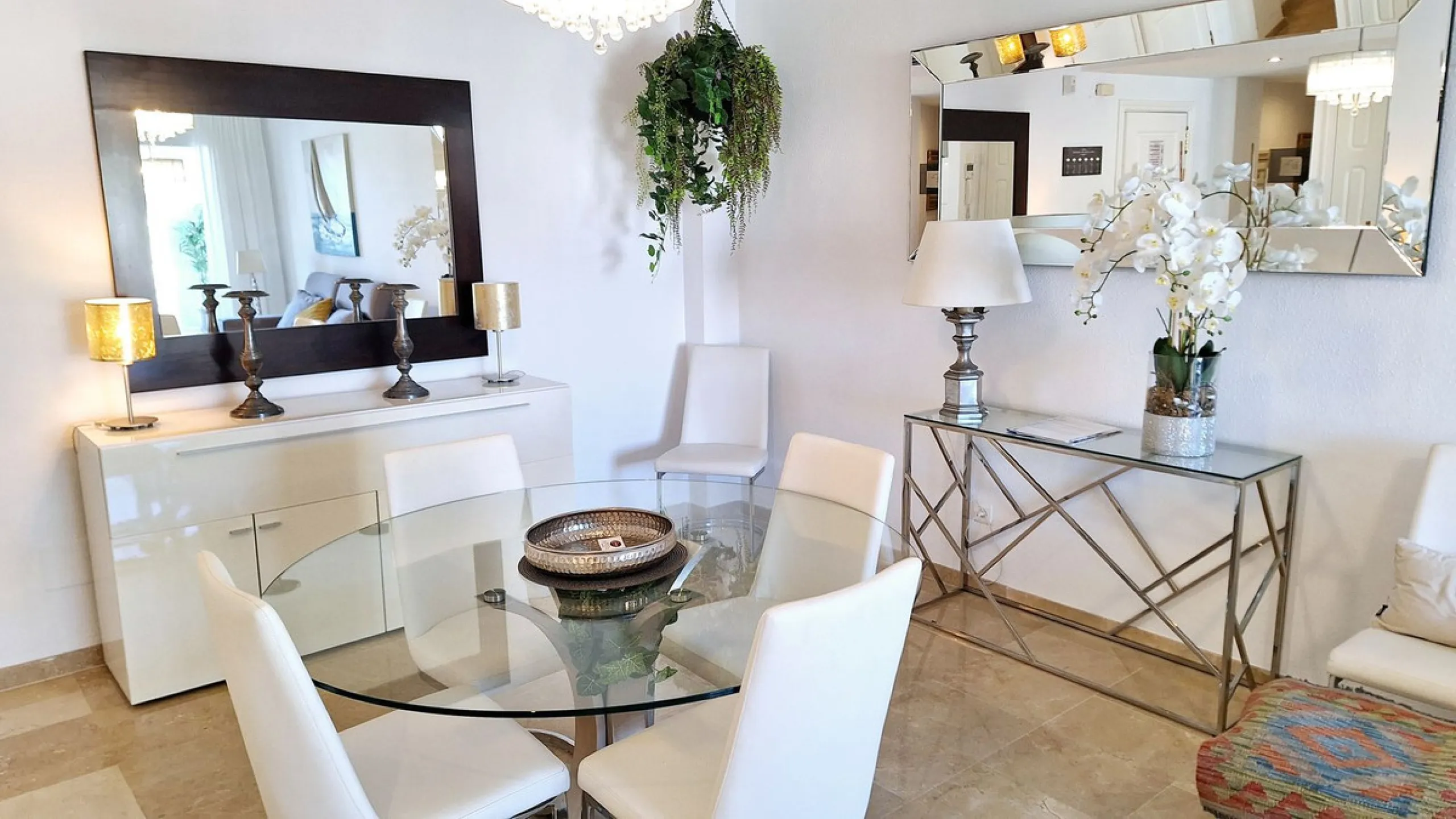 Middle Floor Apartment, La Duquesa, Costa del Sol.