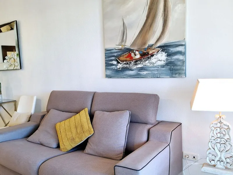 Middle Floor Apartment, La Duquesa, Costa del Sol.