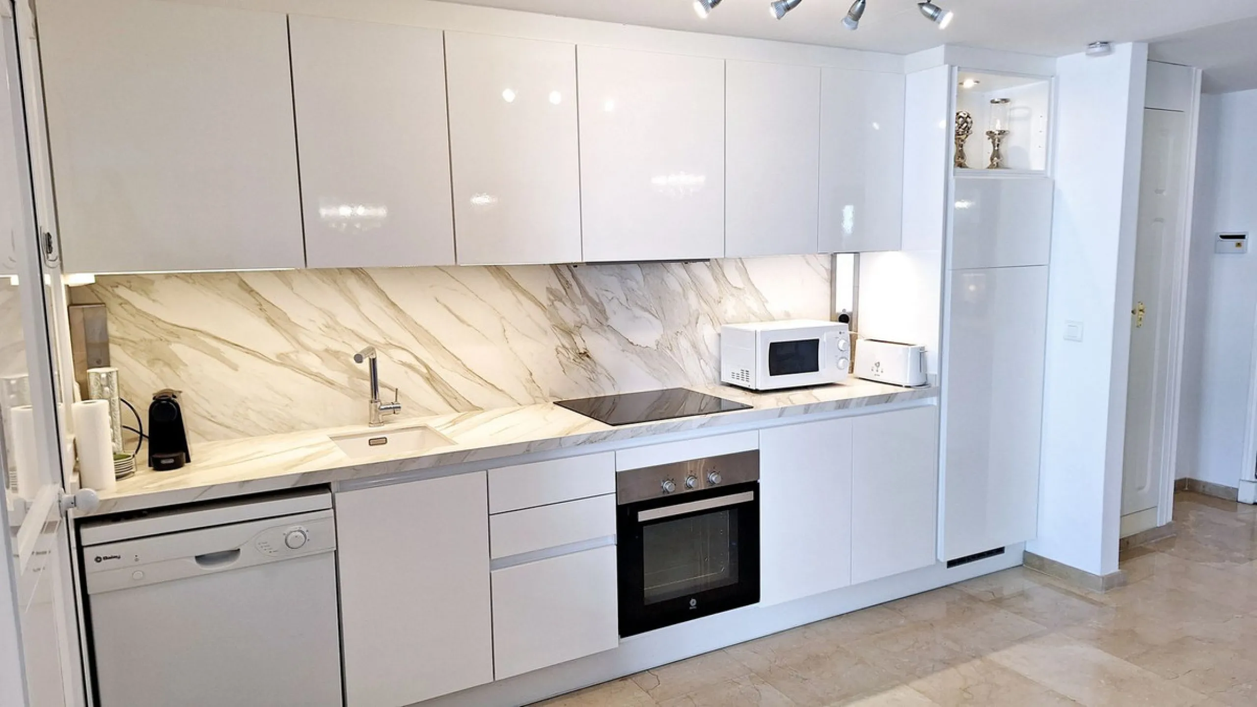 Middle Floor Apartment, La Duquesa, Costa del Sol.