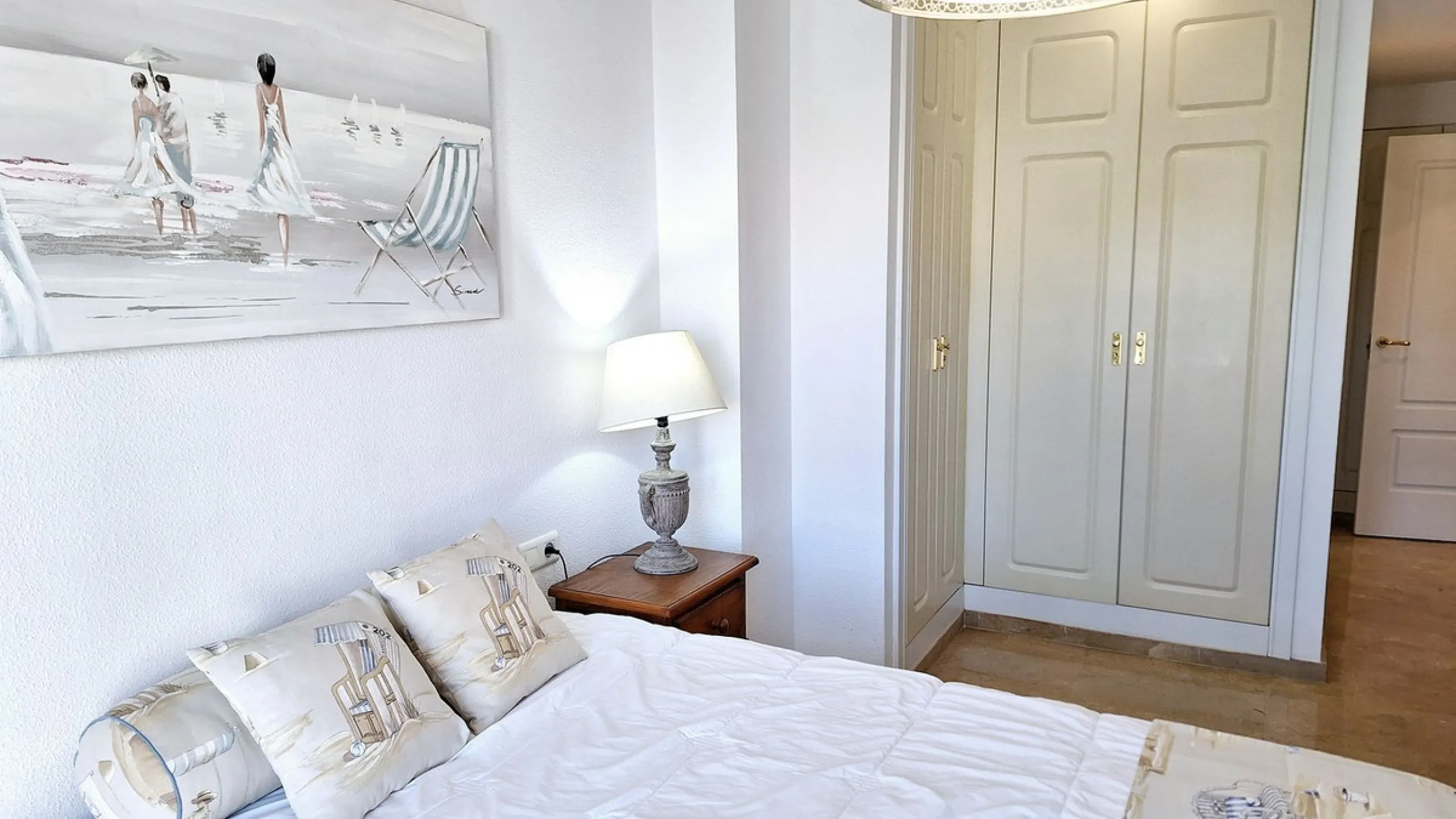 Middle Floor Apartment, La Duquesa, Costa del Sol.