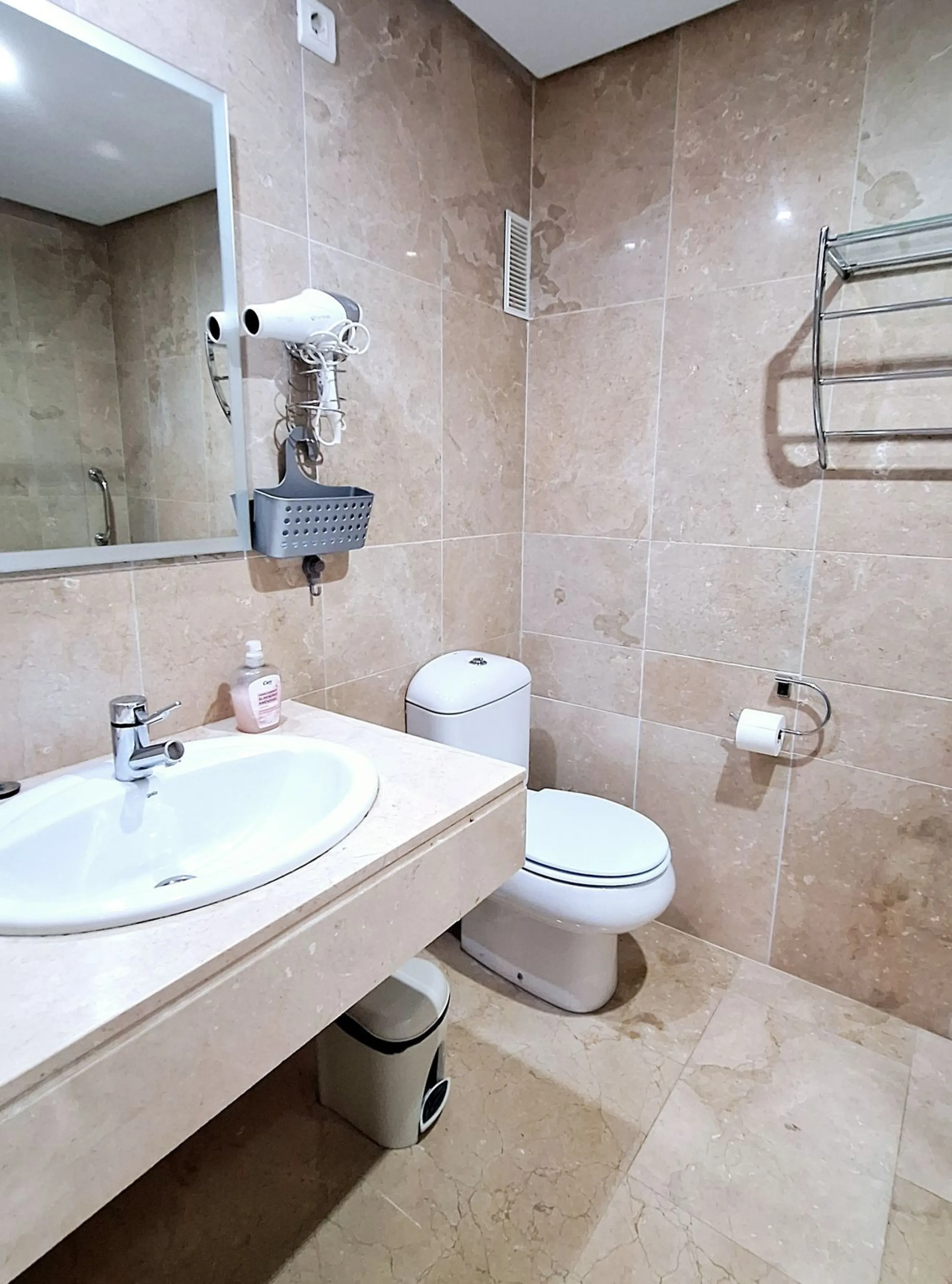 Middle Floor Apartment, La Duquesa, Costa del Sol.