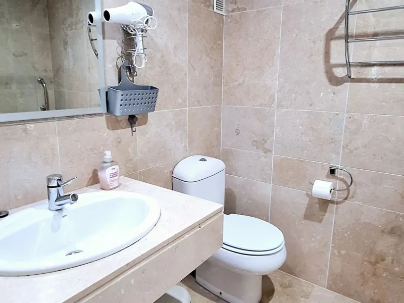 Middle Floor Apartment, La Duquesa, Costa del Sol.